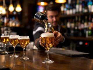 Bar Industry Statistics: Key Facts for 2025