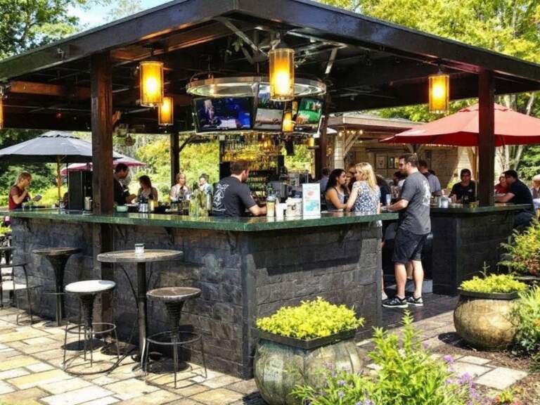 outdoor-pubs image
